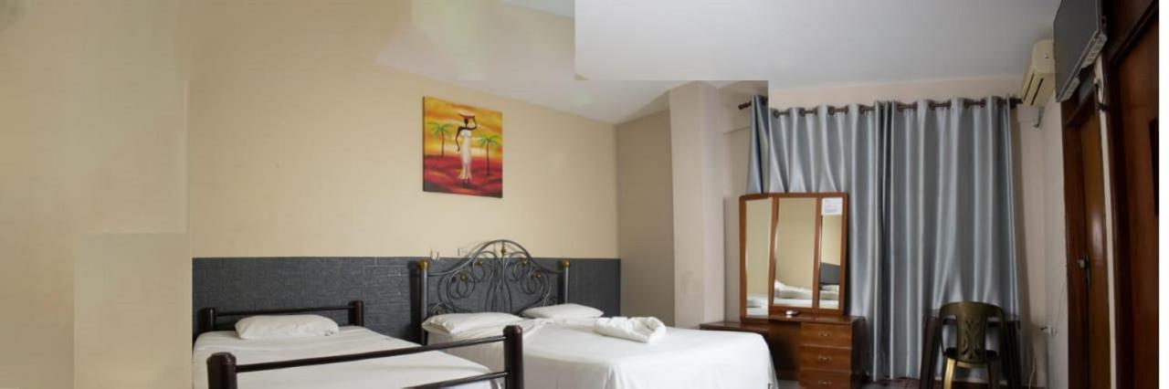 Hostal Ibiza Santa Cruz de La Sierra Εξωτερικό φωτογραφία